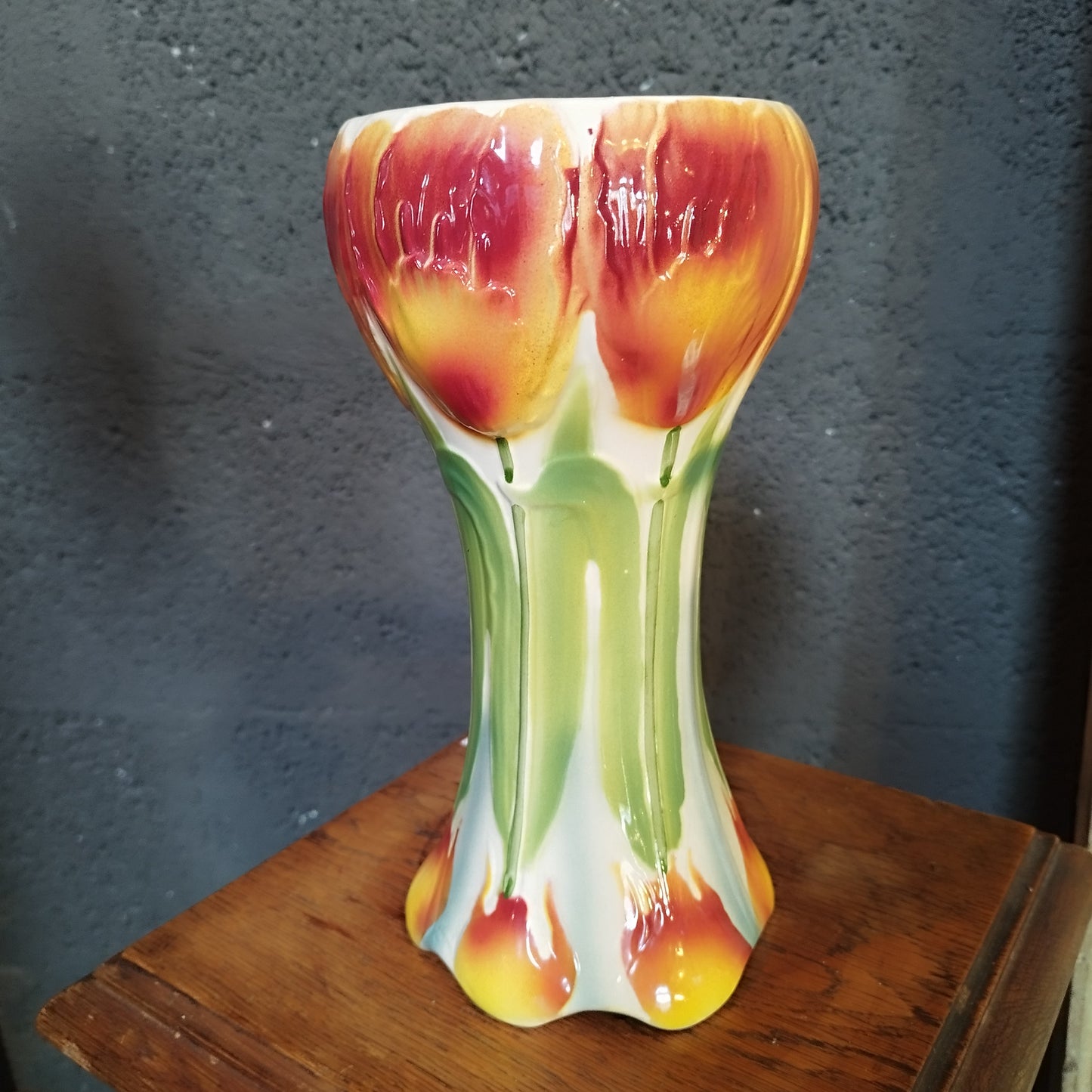 Vase en barbotine Saint-Clément
